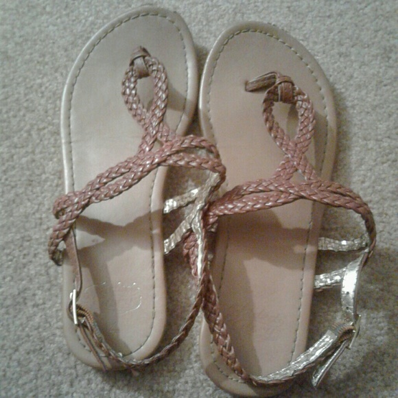 Shoe - Picture 1 of 3